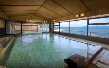 Public bath available on the day-trip plan