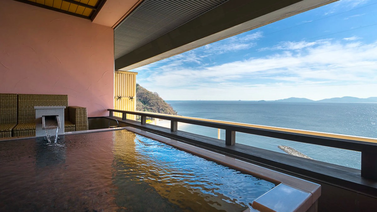 Private open-air bath, rectangular tub with sea view